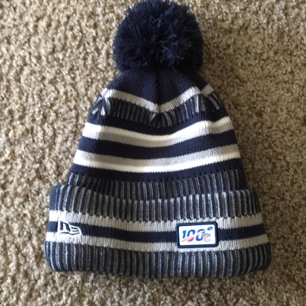 NWT ... Dallas Cowboys warm ski cap ๐ฅ. Bundle it - Picture 6 of 8